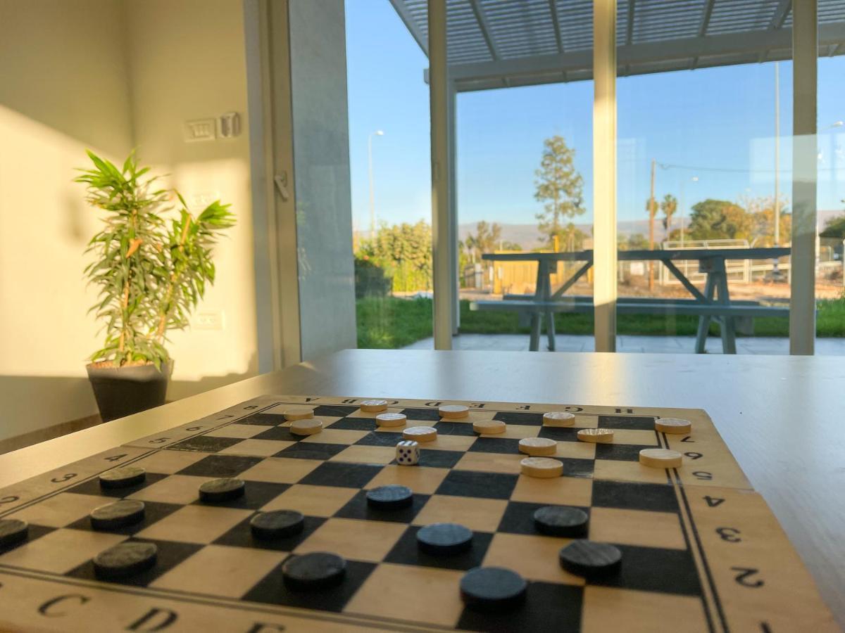 הבית הלבן בכפר בלום Villa ภายนอก รูปภาพ